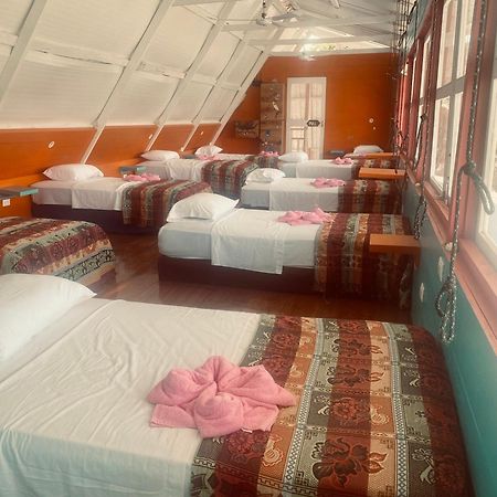 Hotel La Casa Rosada ลิฟวิงสตัน ภายนอก รูปภาพ